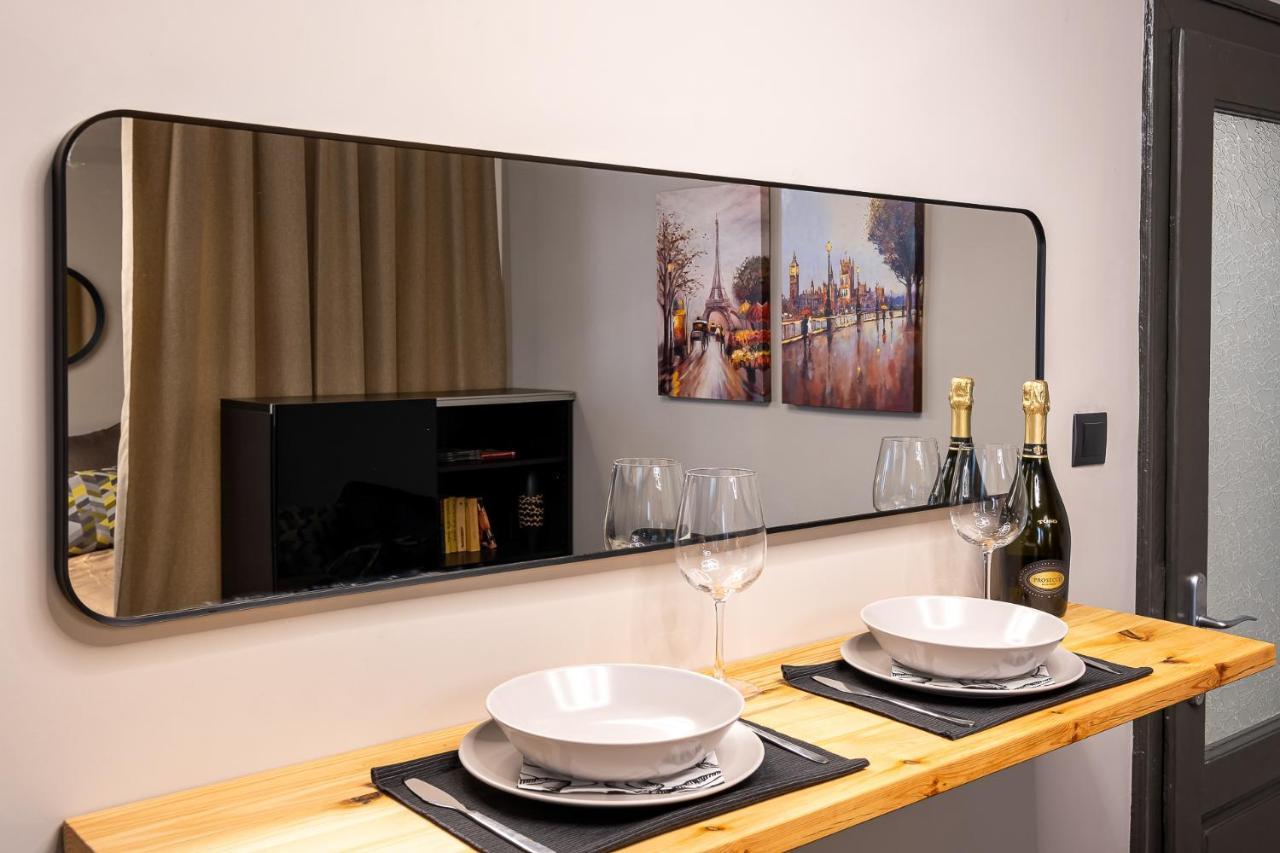 Bohemia - New Apartment With Stylish Design Sofia Exterior photo